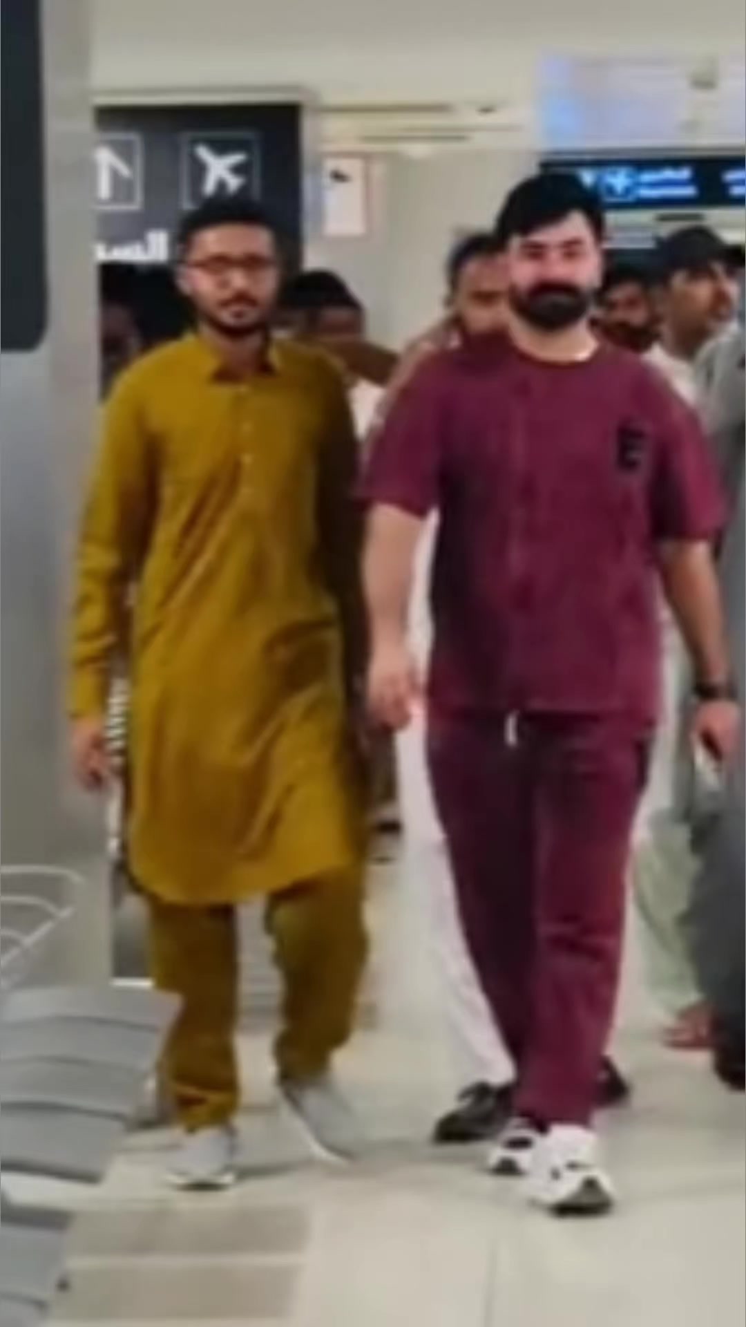 @Malik Rehan awan😎✌