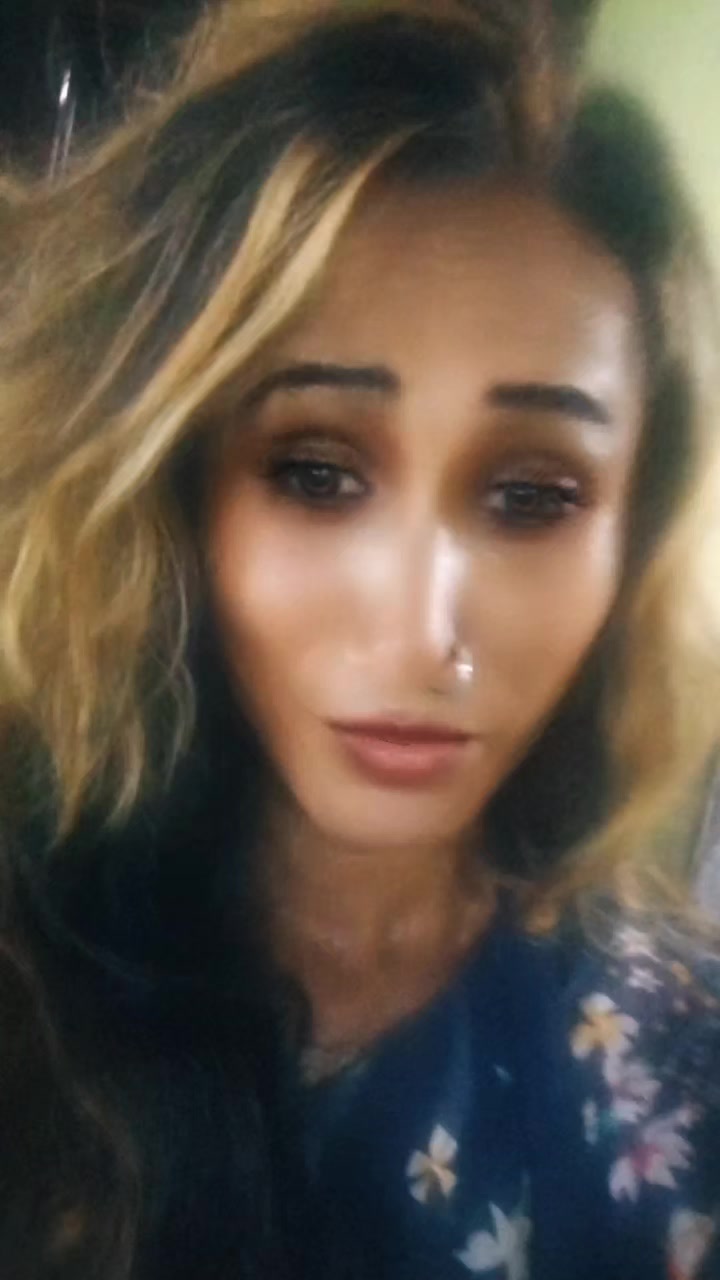 @සන්ජනා සේනානායක