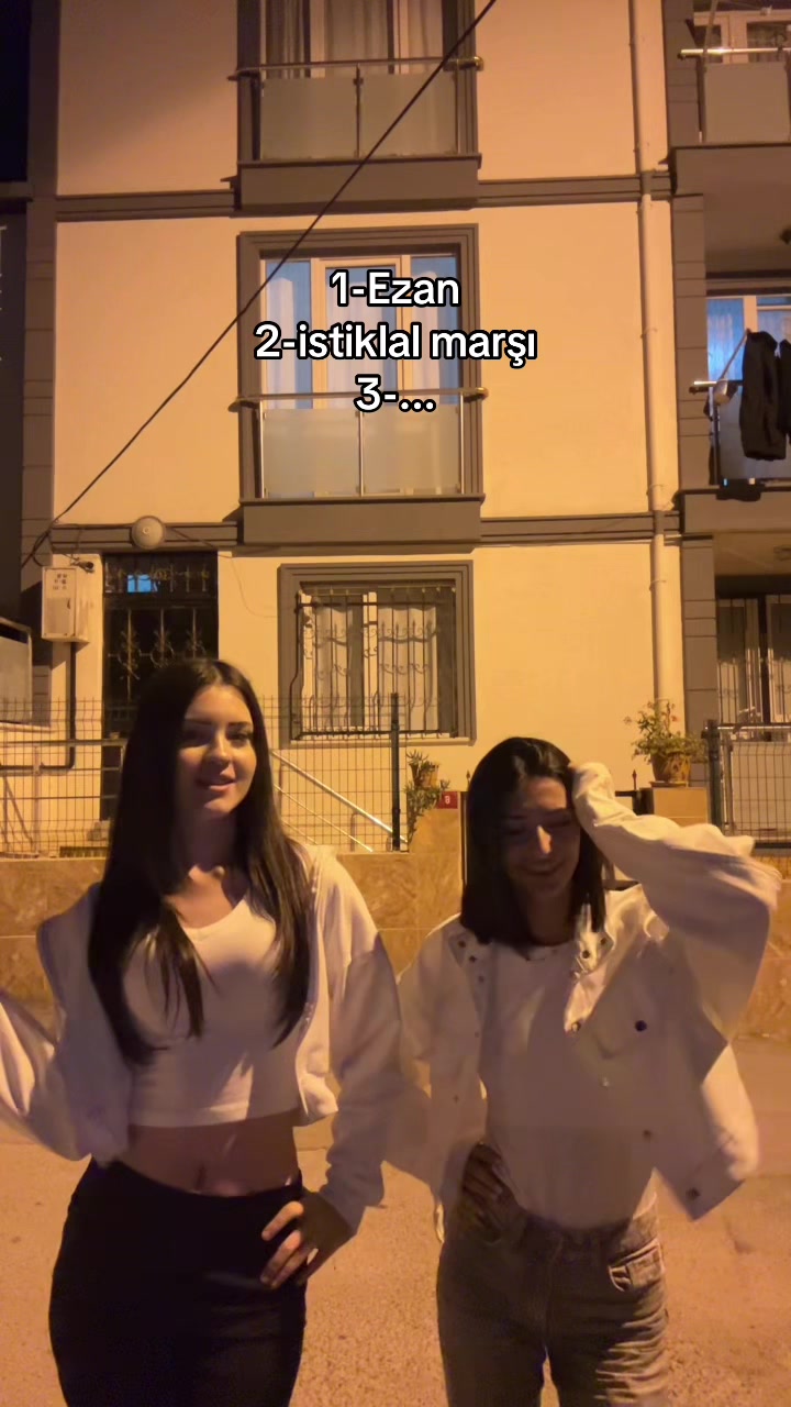 @Azo