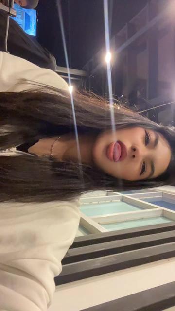 @nomnom🍓