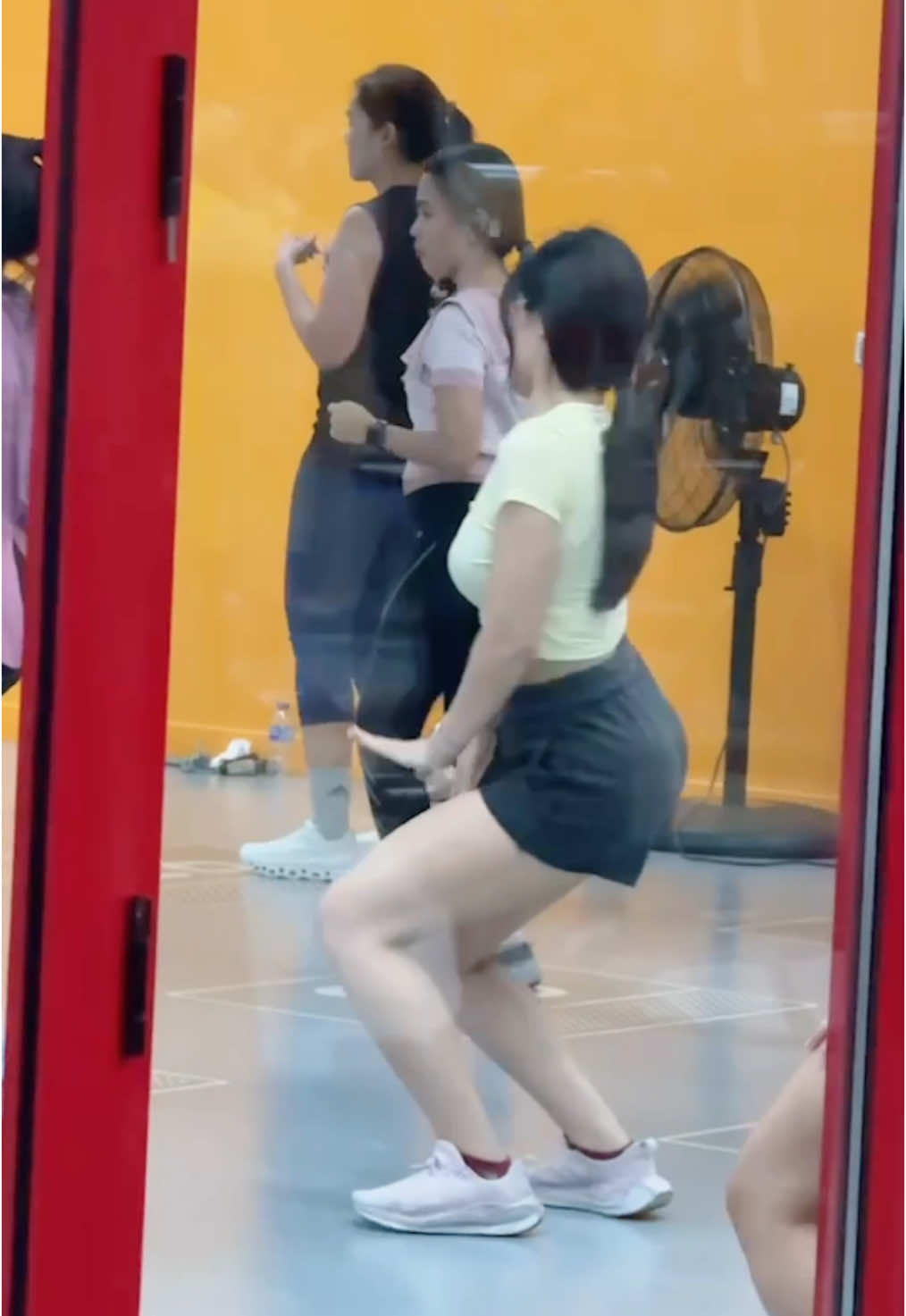 @Aom