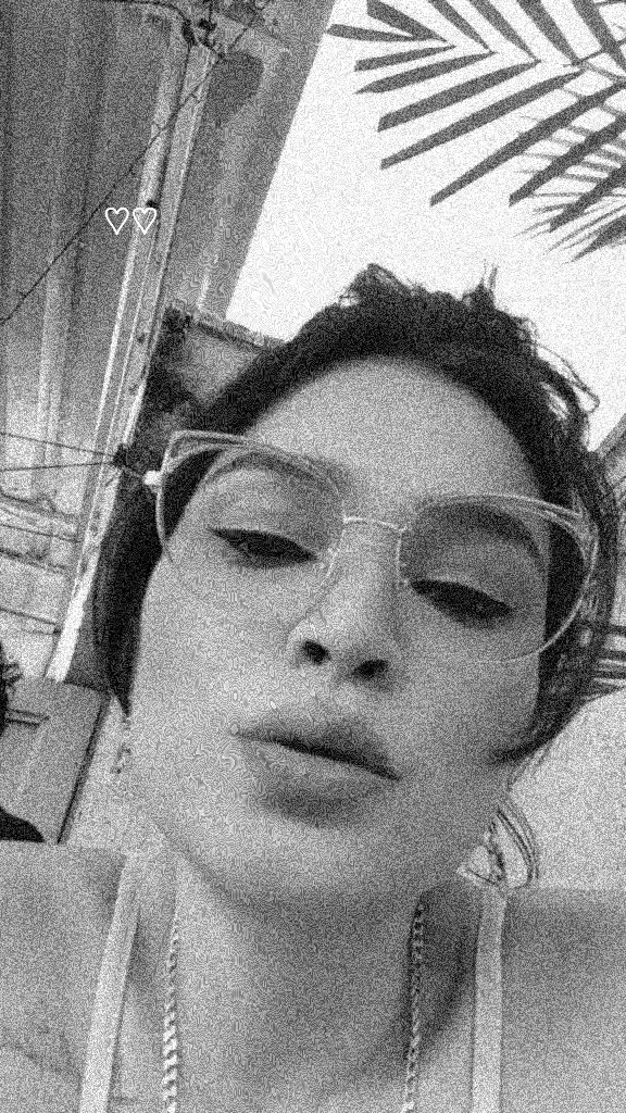 @Melanye Marín💙