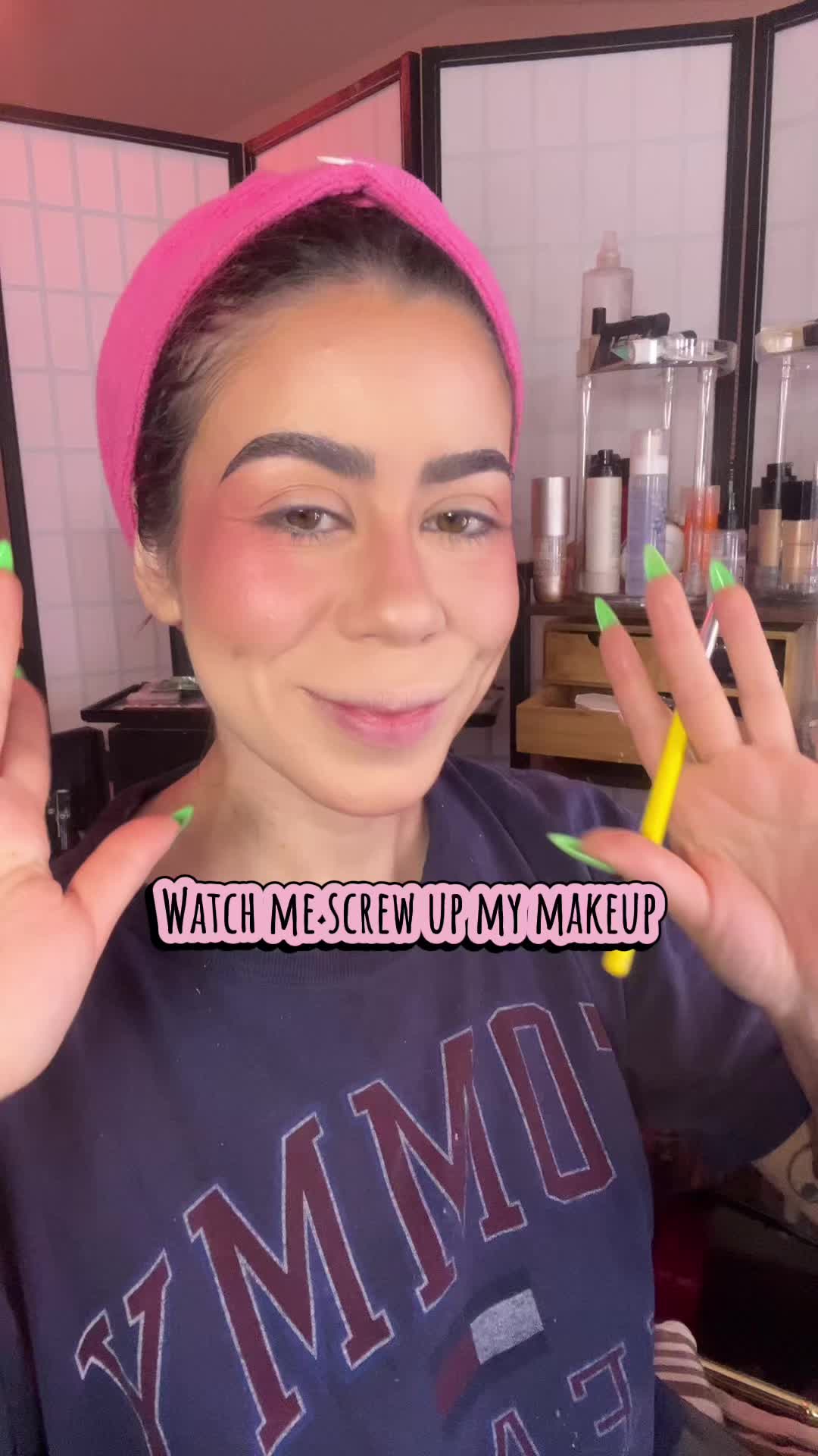 @Tati ✨ Makeup/Dressup