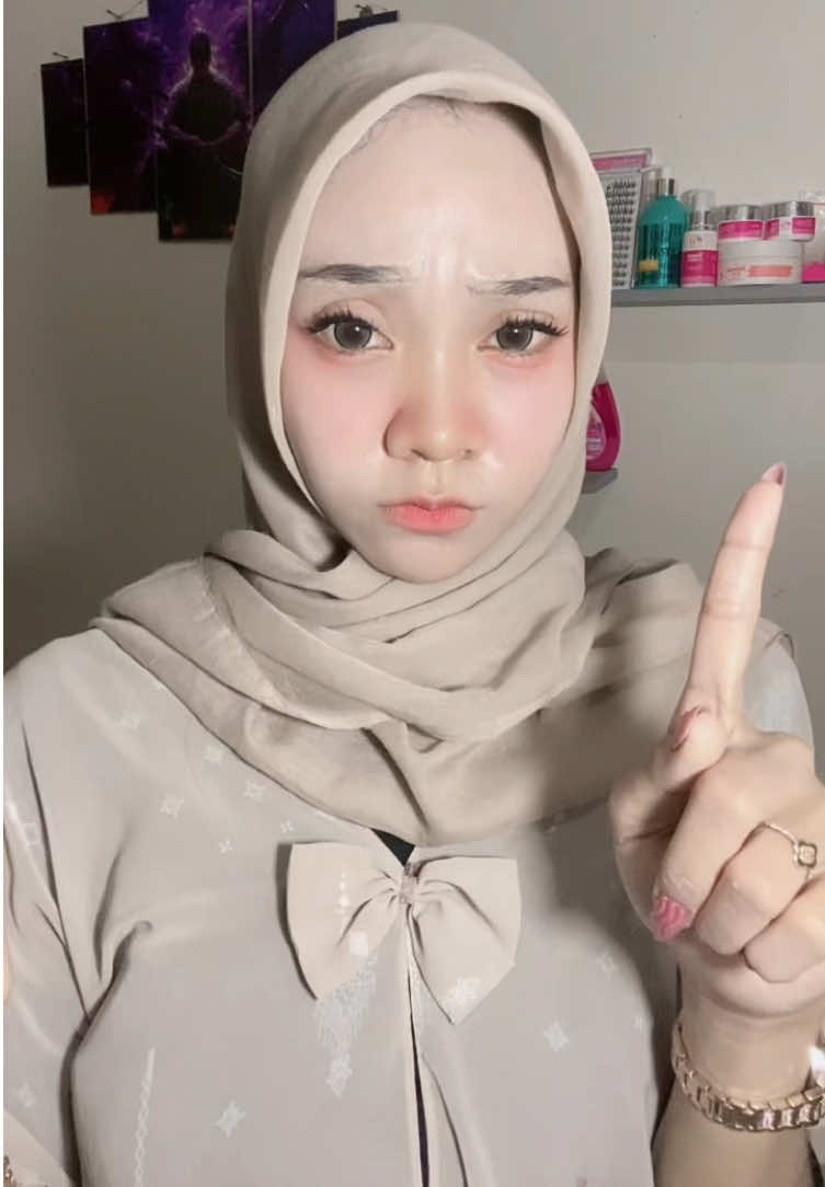 @Anggraeni
