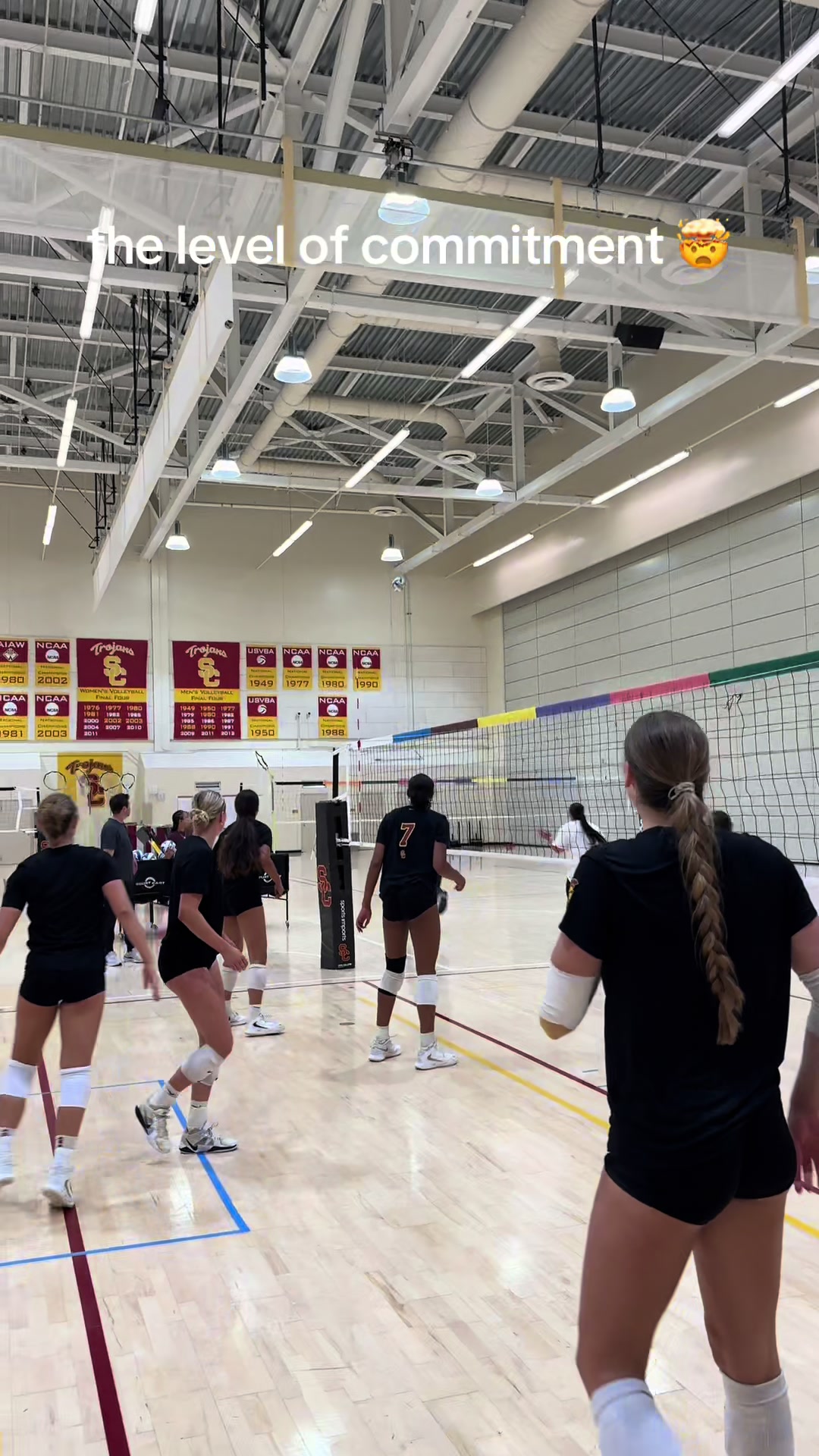 @uscwomensvolley