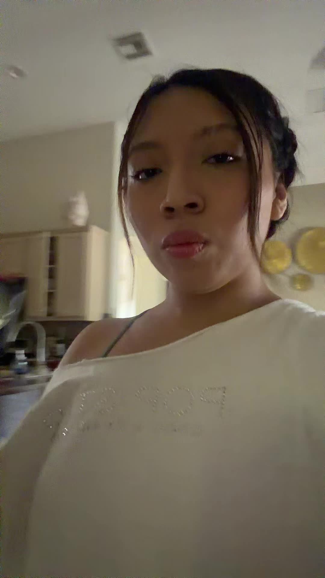 @Lee Sungyeol girlfriend<3
