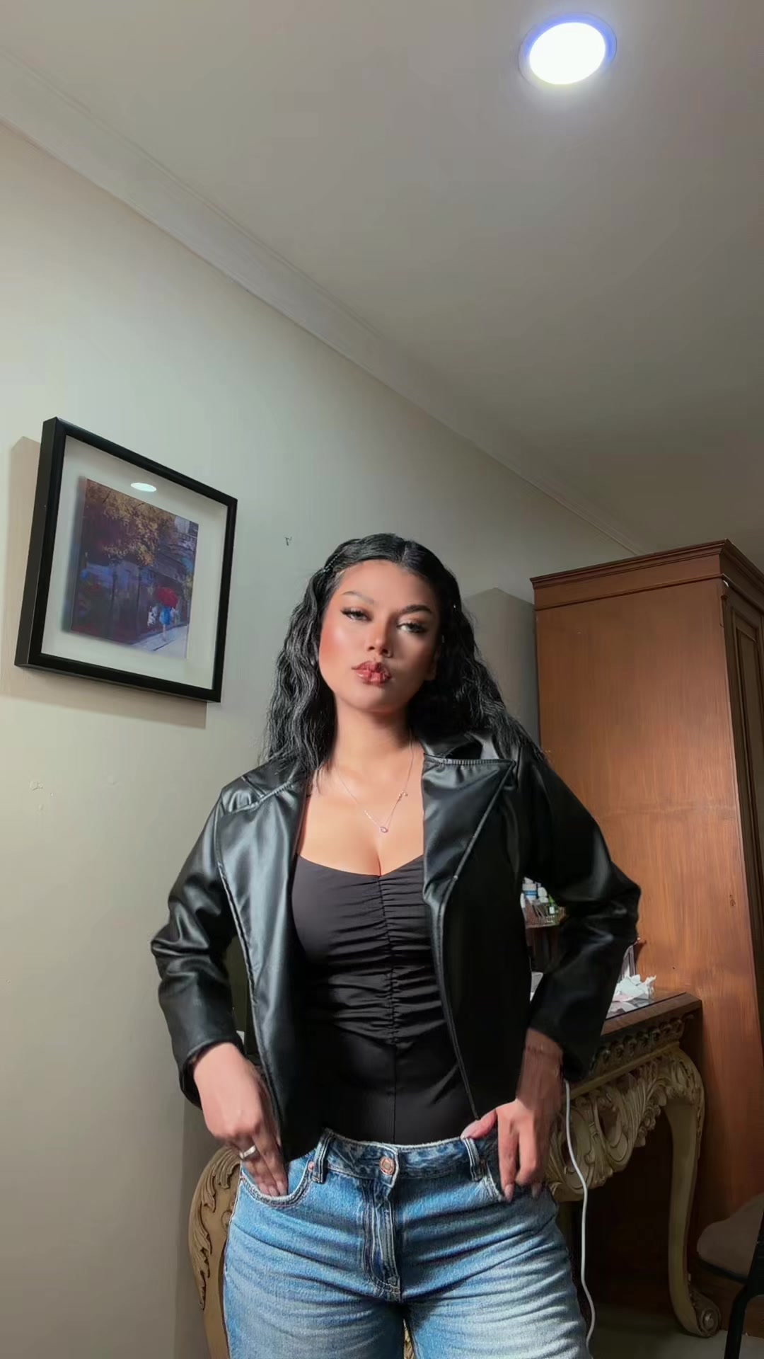 @Kikinii