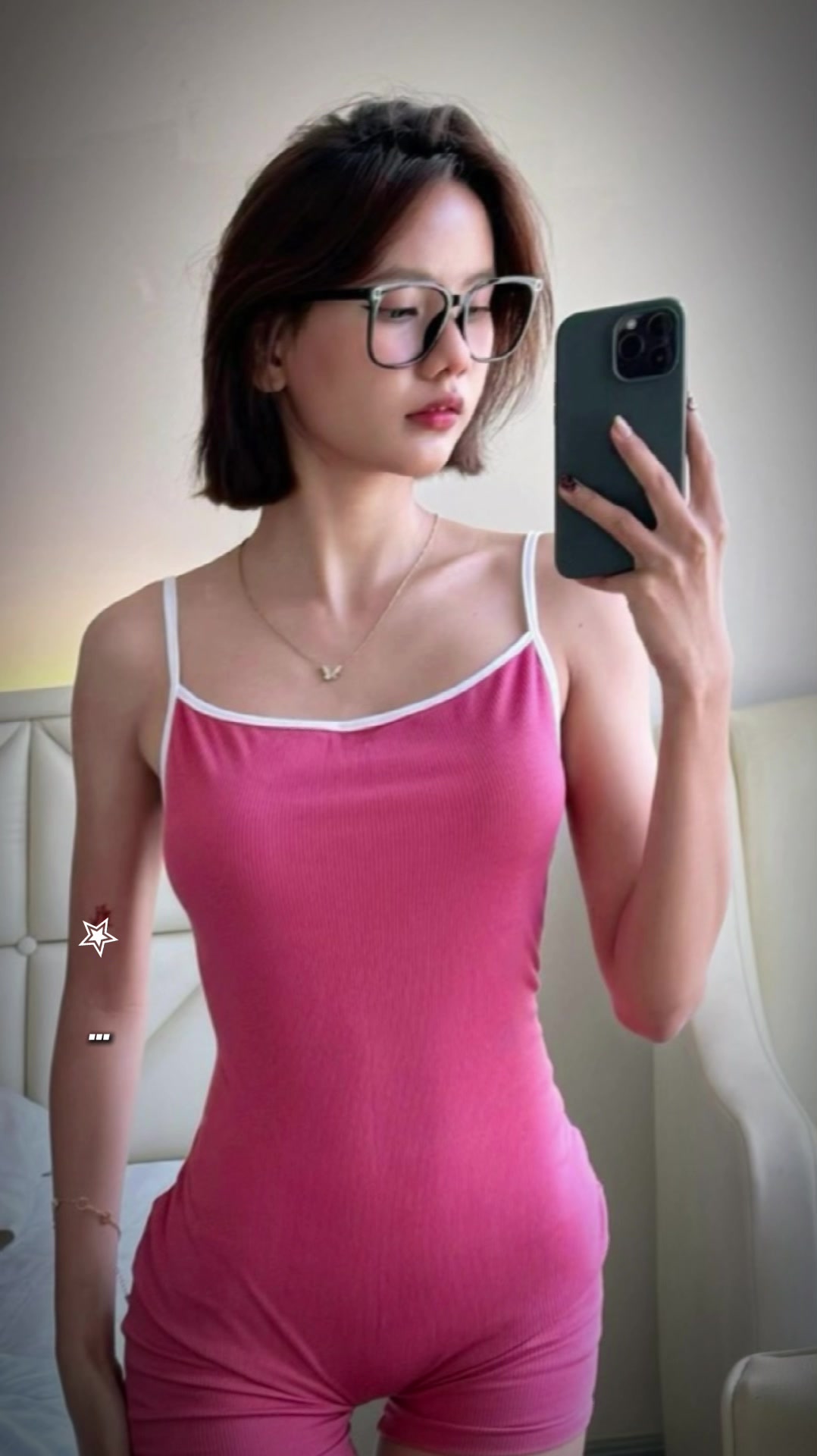 @👩🏻