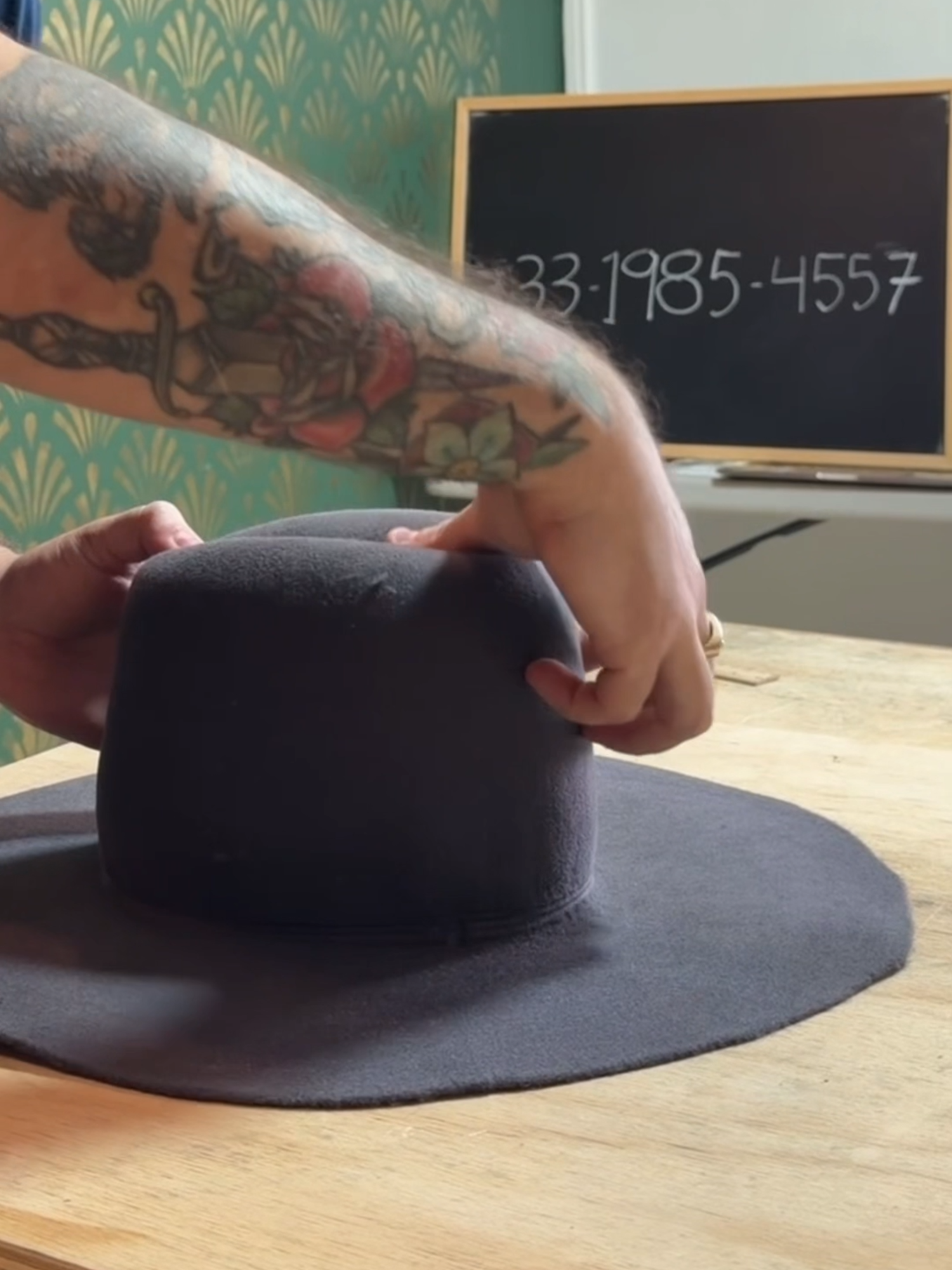 @Handsome Hats🇲🇽33 1985 4557