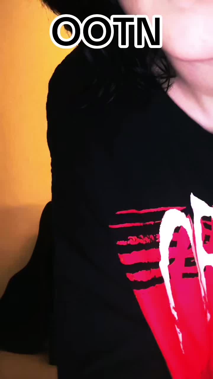 @spookyfruitbat