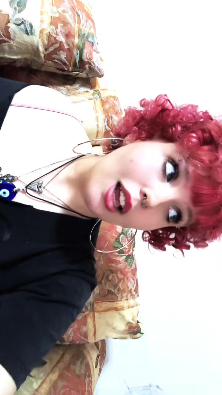 @Jenny 🦇🕷️