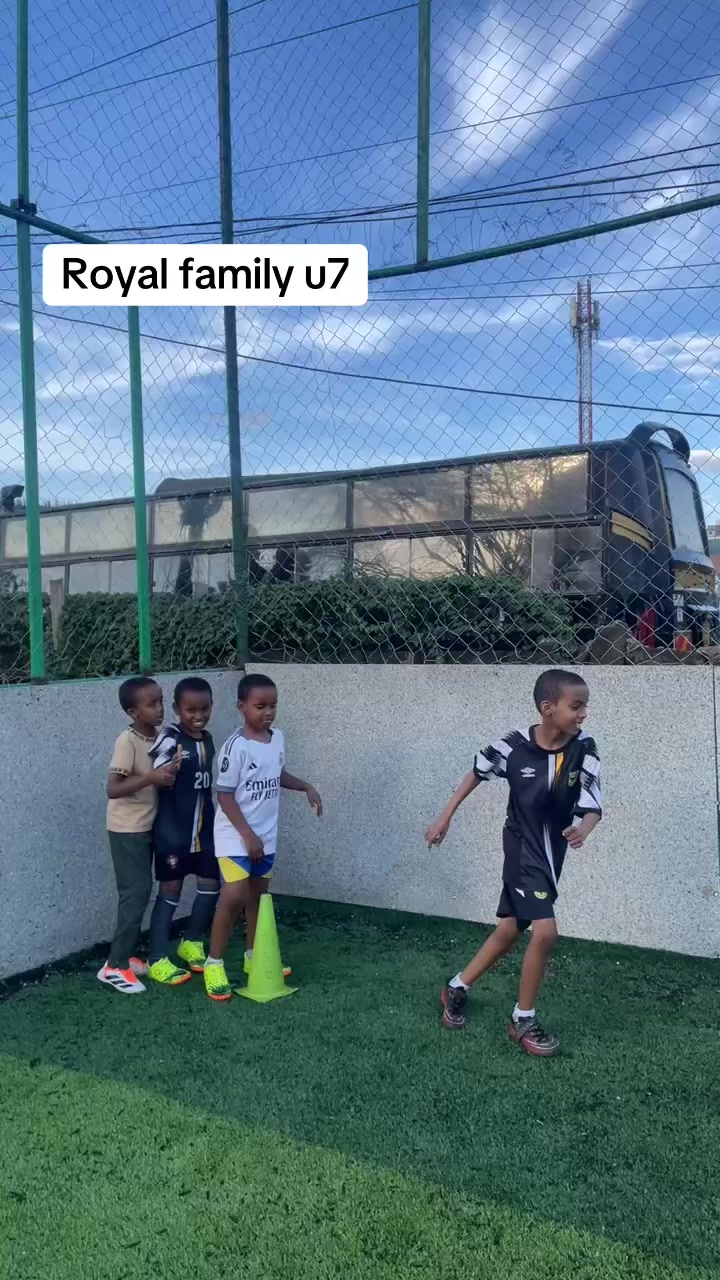@royal.family.ac