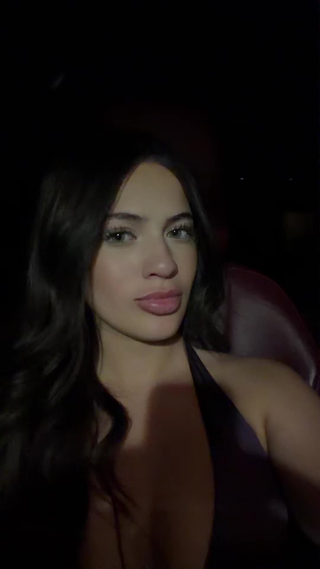 @Annika🍒