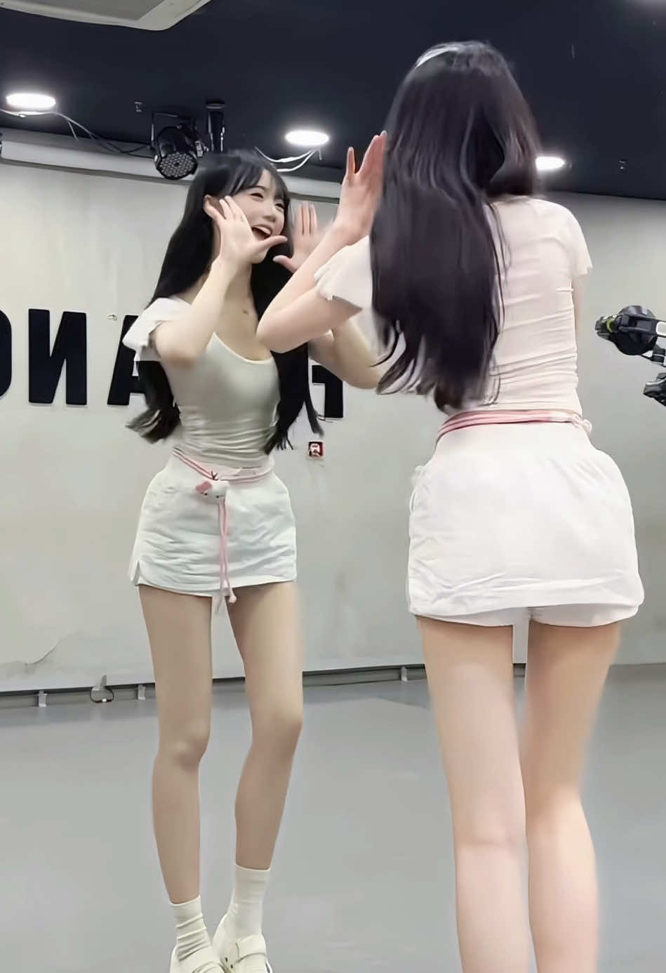@💄牛tansyab&sup2;🥩୨୧