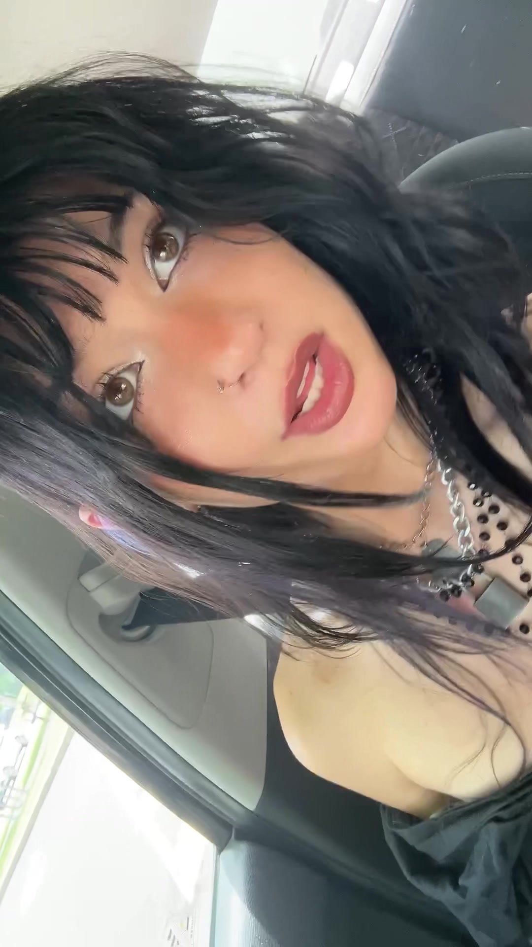 @…