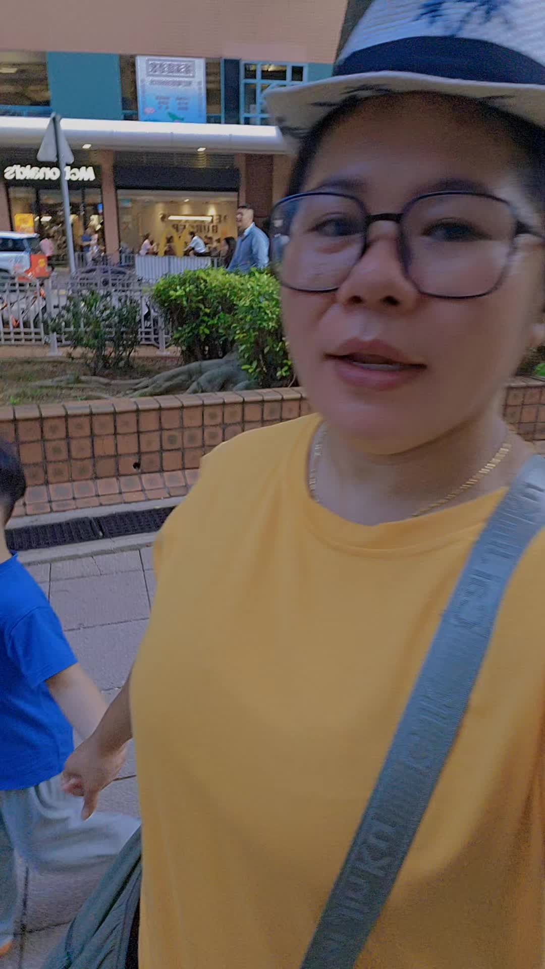 @Olivia๐ญ๐ฐ