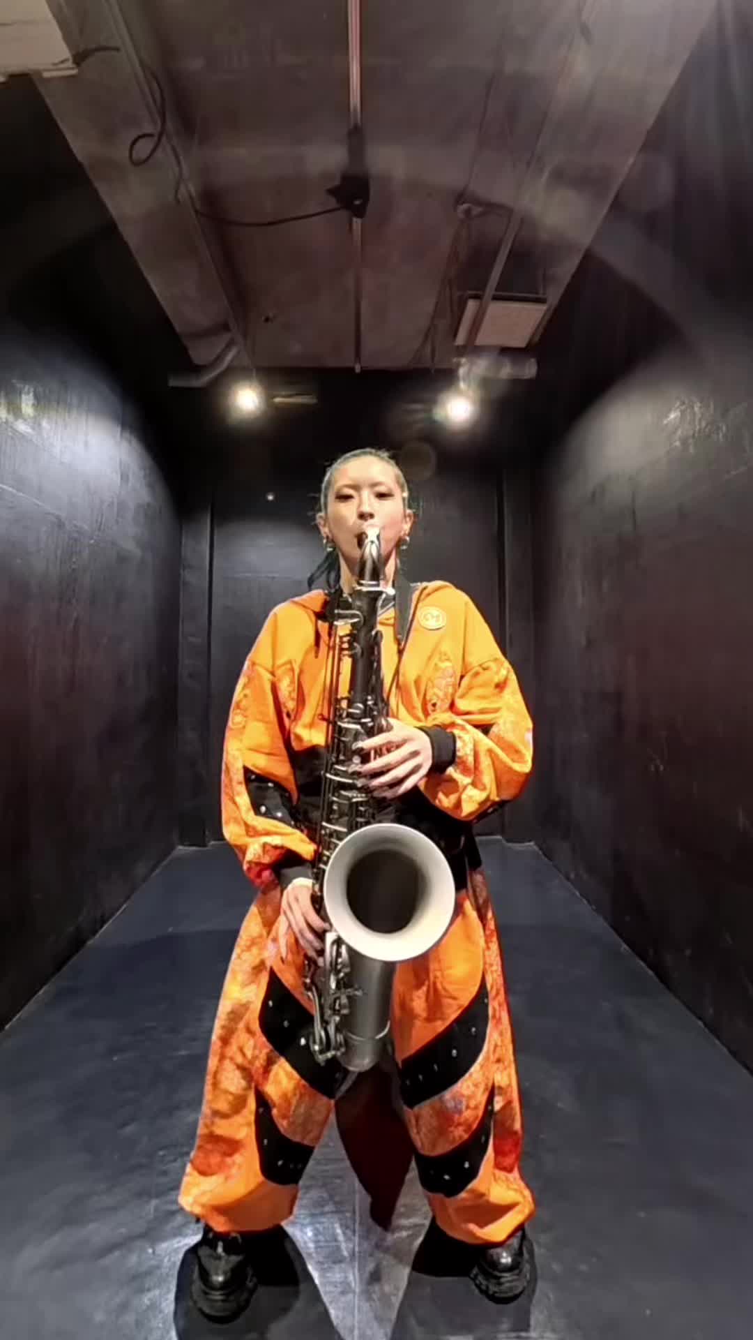 @MOS