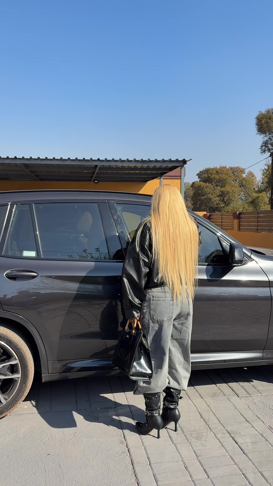@Tsontso Zandile Hlongwane