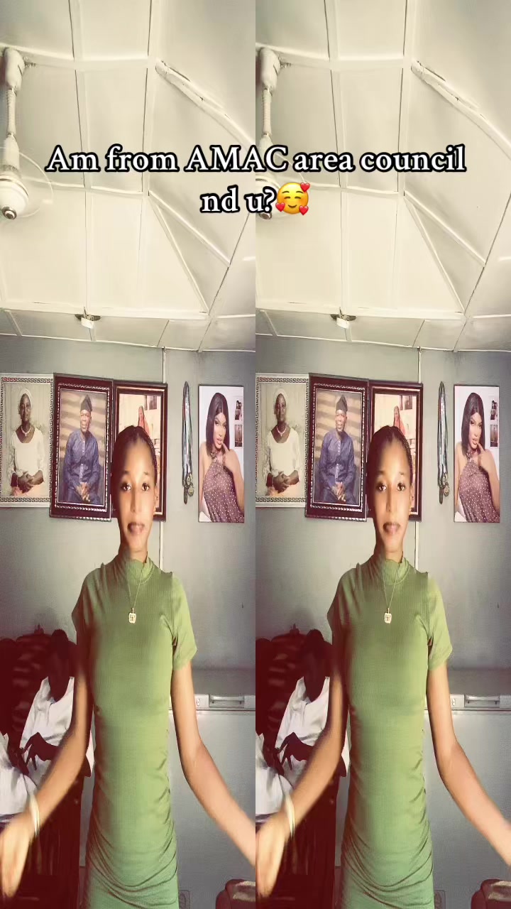 @ellybelly