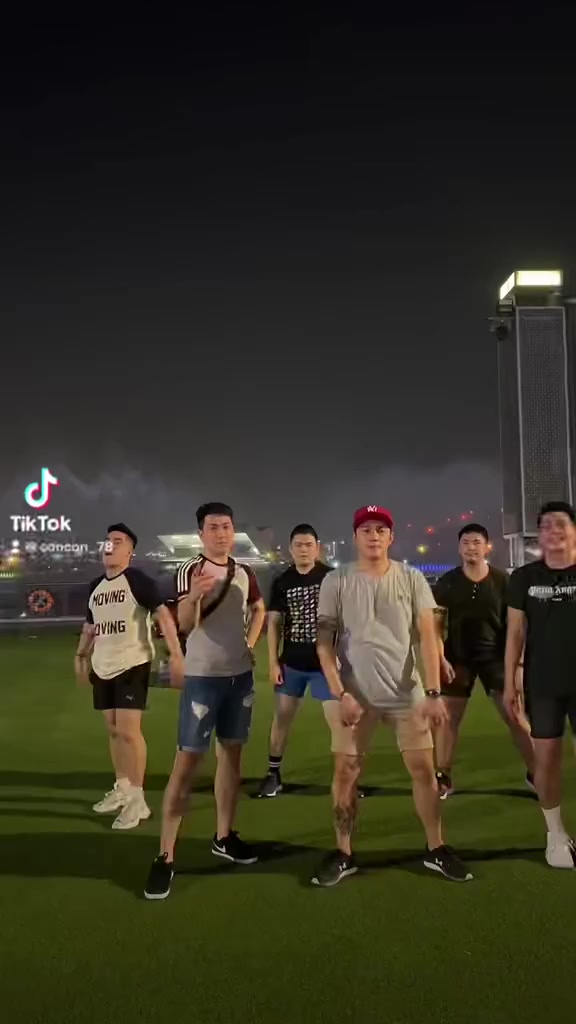 @Cʜ🅰️ɴO👑