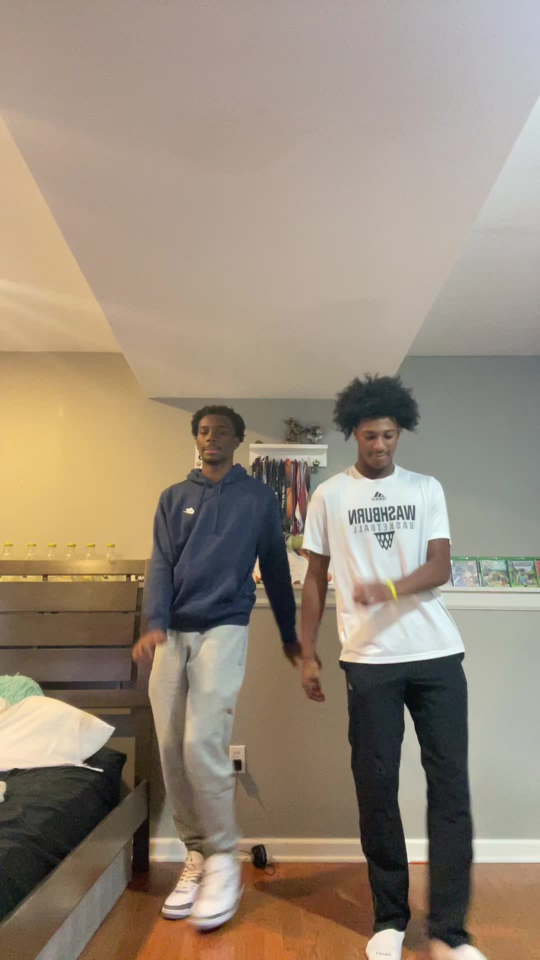 @Left handed Bandit 🤷🏾♂️