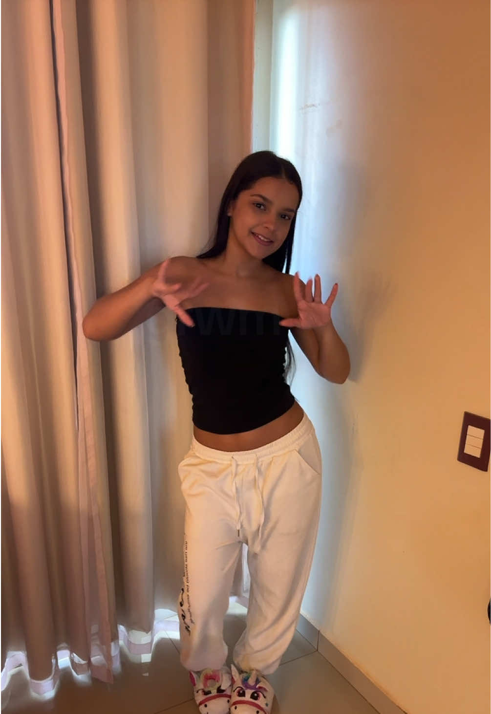 @livia cardoso