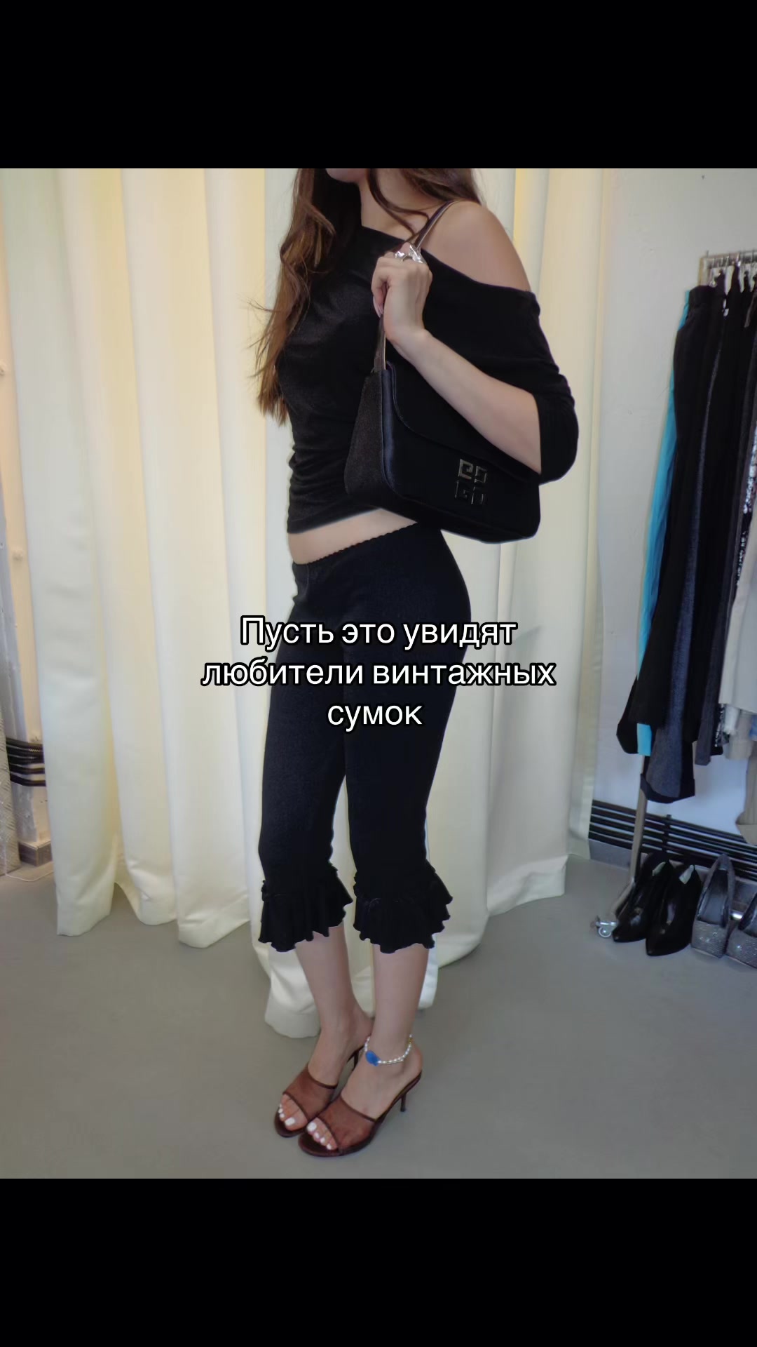 @Robin.clothes