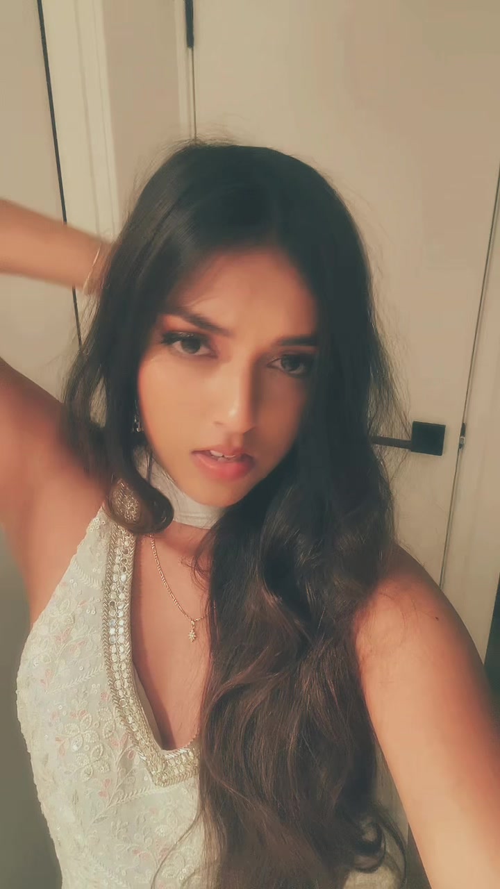 @Yashi’s World 🇱🇰