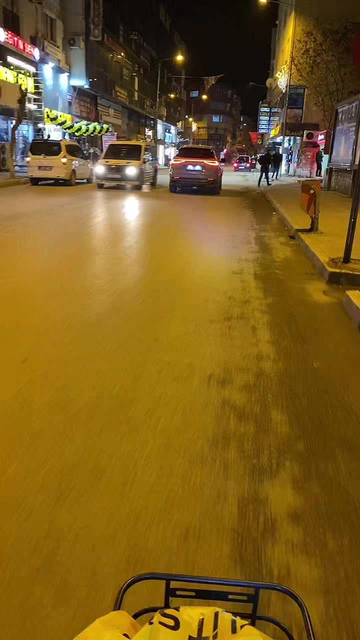 @H&uuml;rriyet Boray