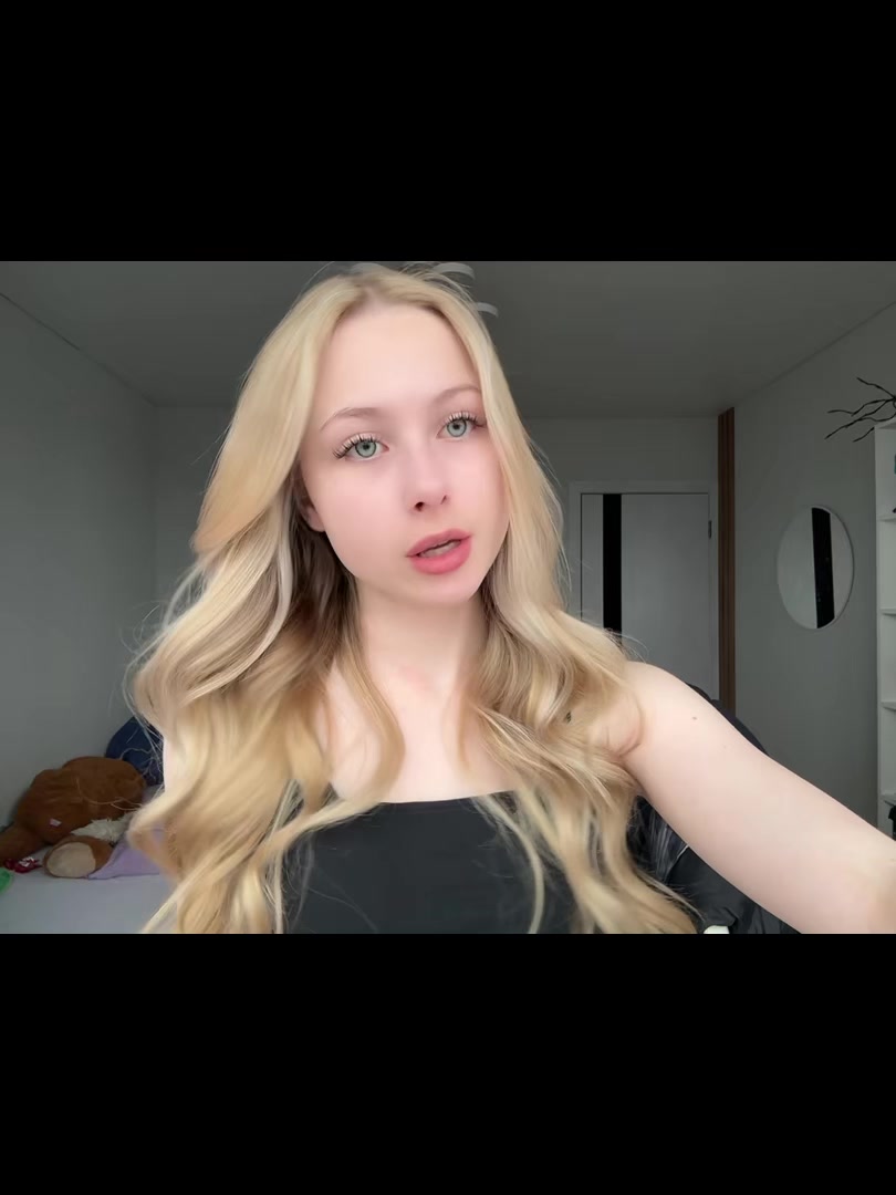 @Анжеличка
