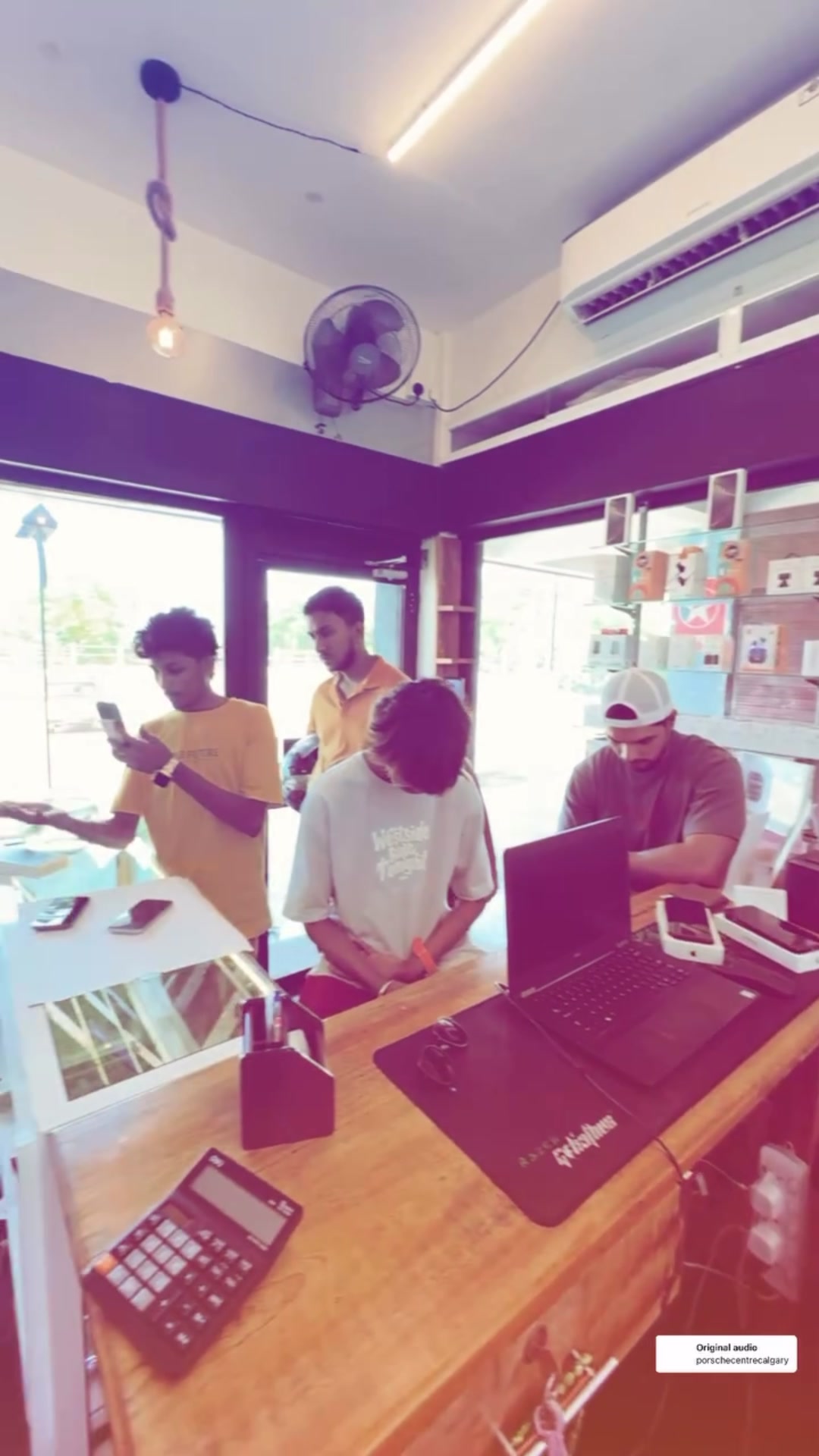 @white_martishop