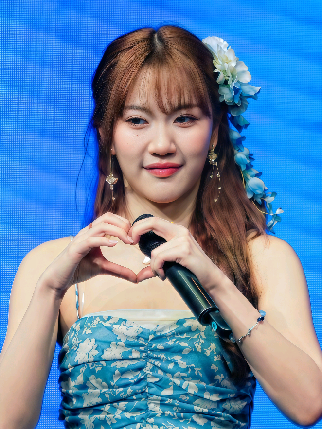 @𝐇𝐚𝐧𝐧 𝐥𝐞𝐧𝐚𝐭𝐡𝐞𝐚🍀