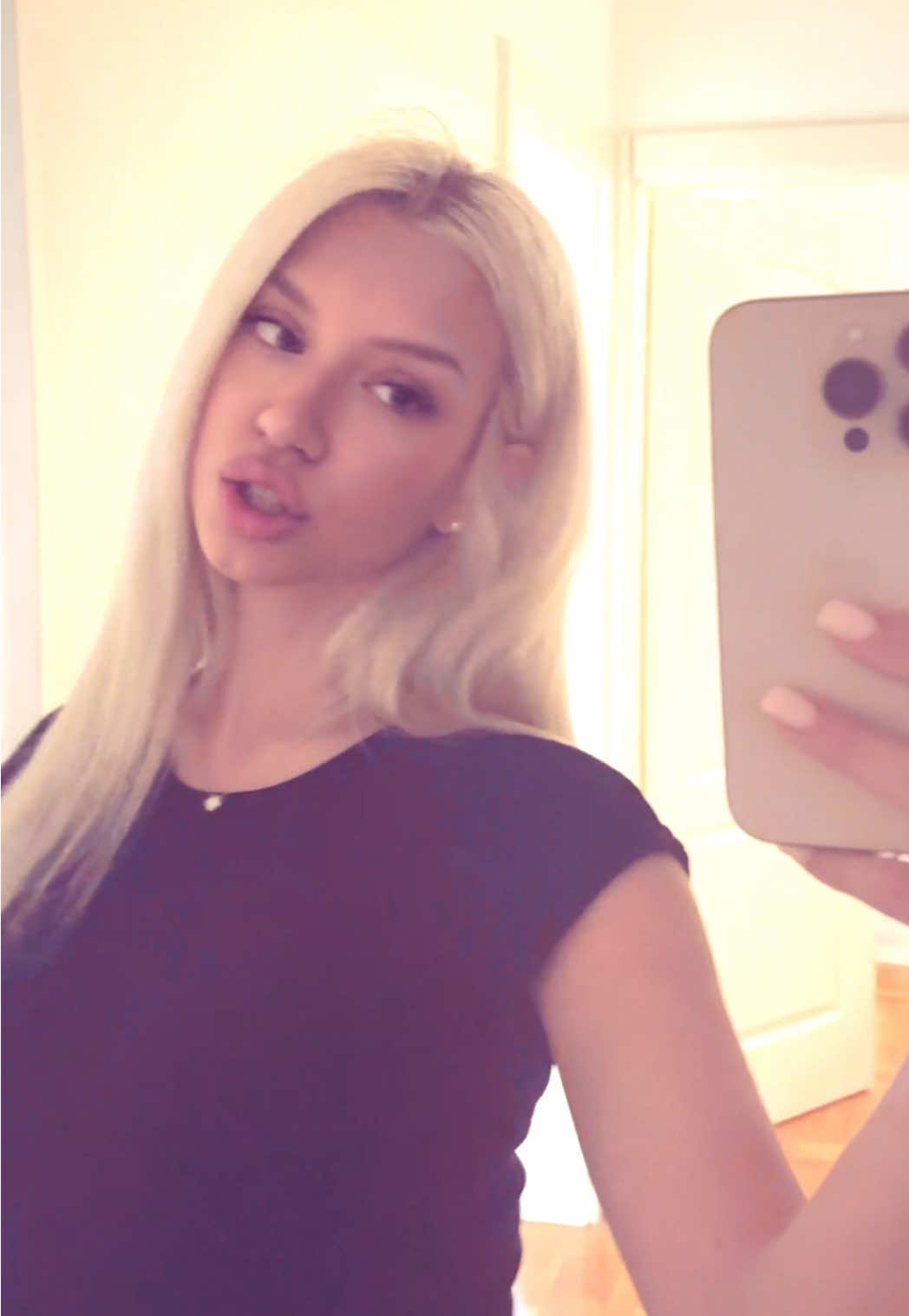 @Blonde Lena 🌟