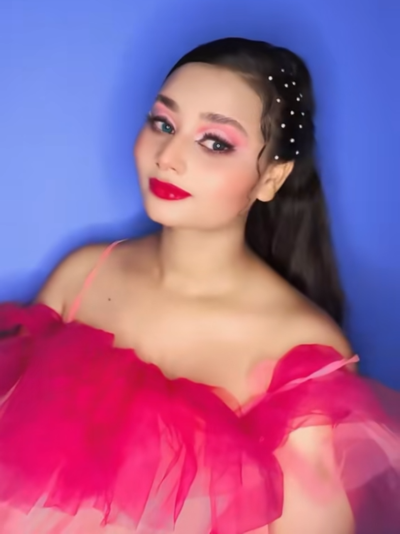 @इलियान्सी मुखिया CinDeRelLa🧚✨