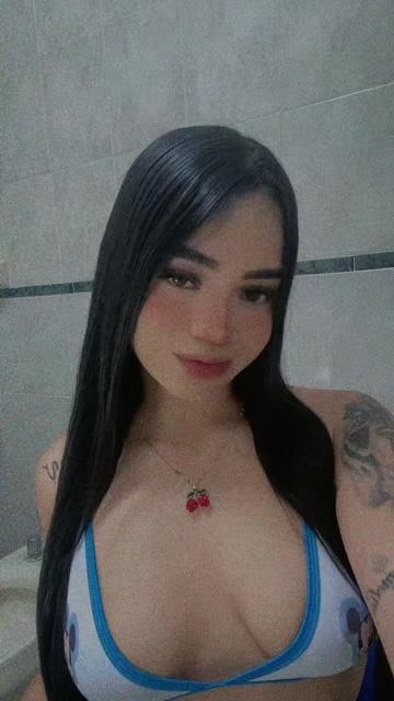 @HillaryVTG🍓