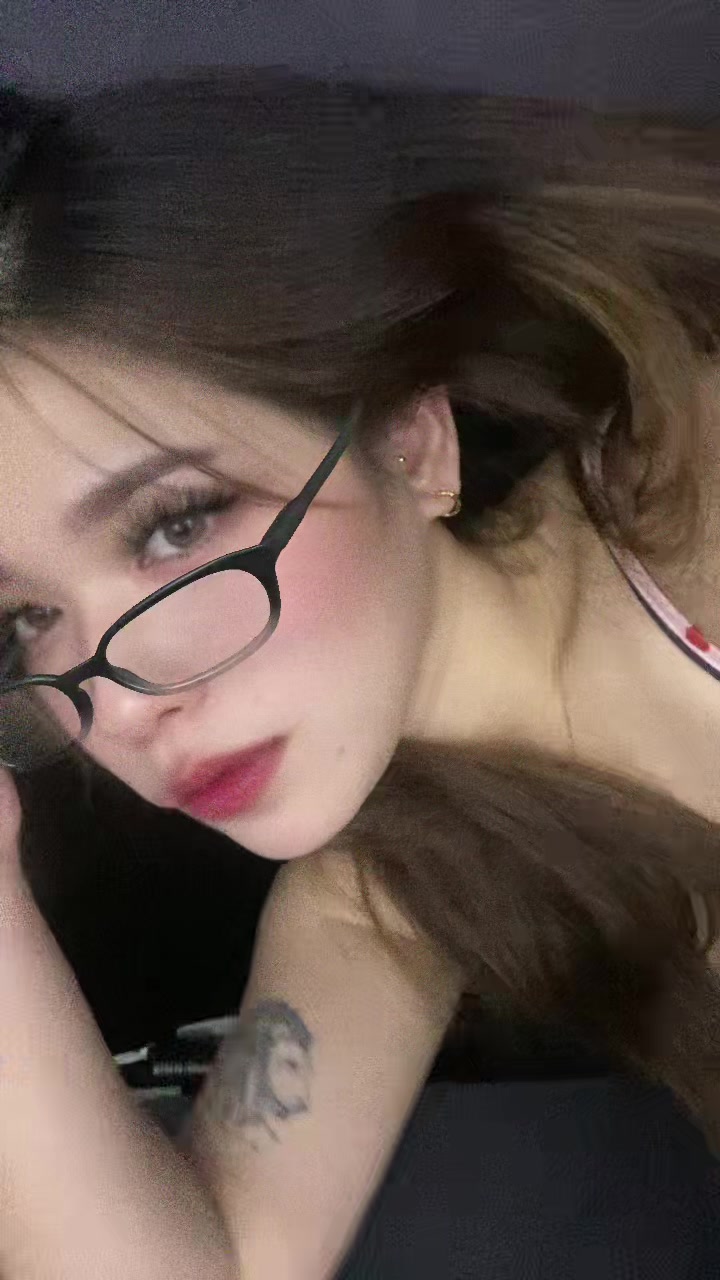 @HerNameIsYassyyy