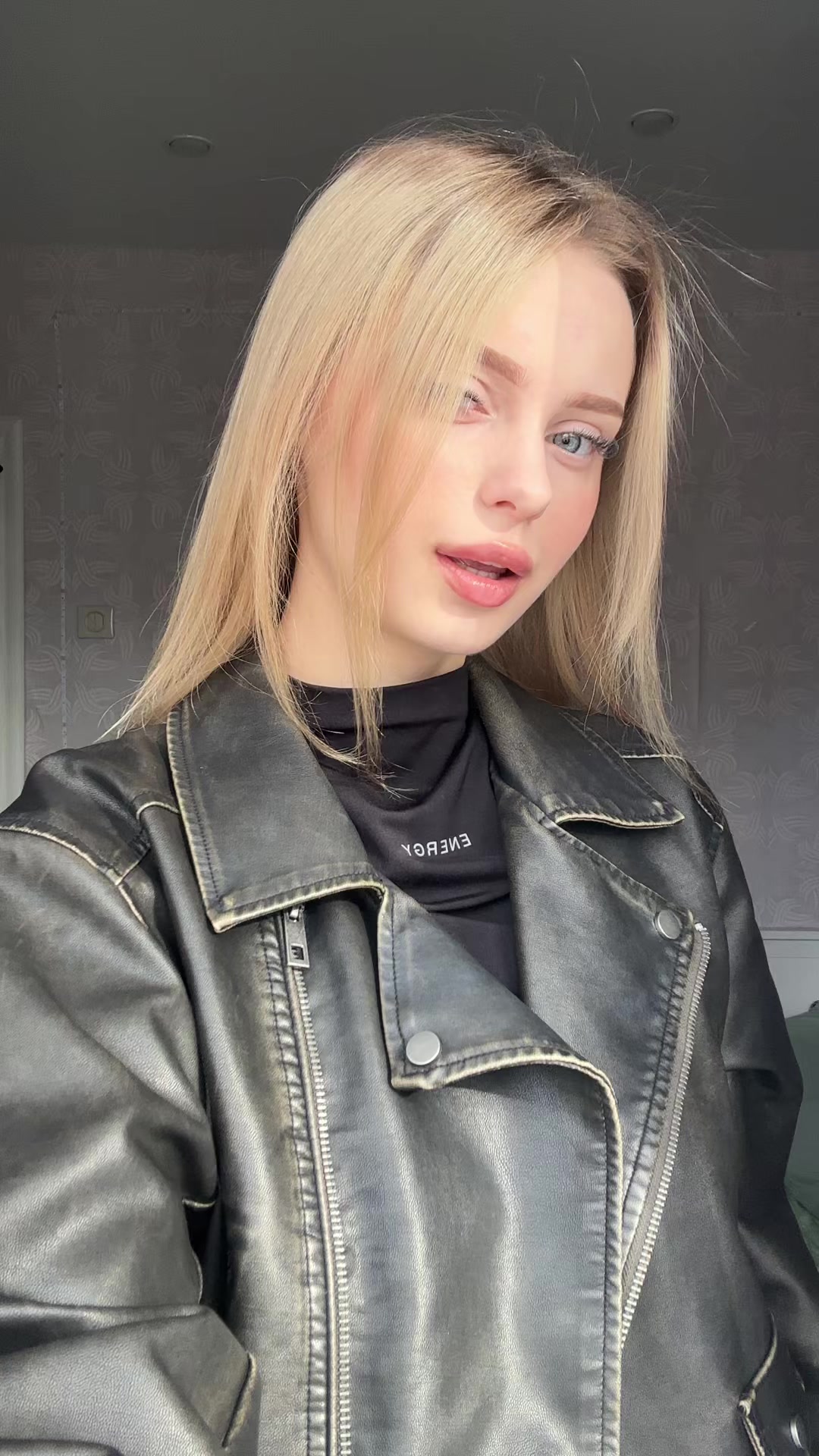 @вика