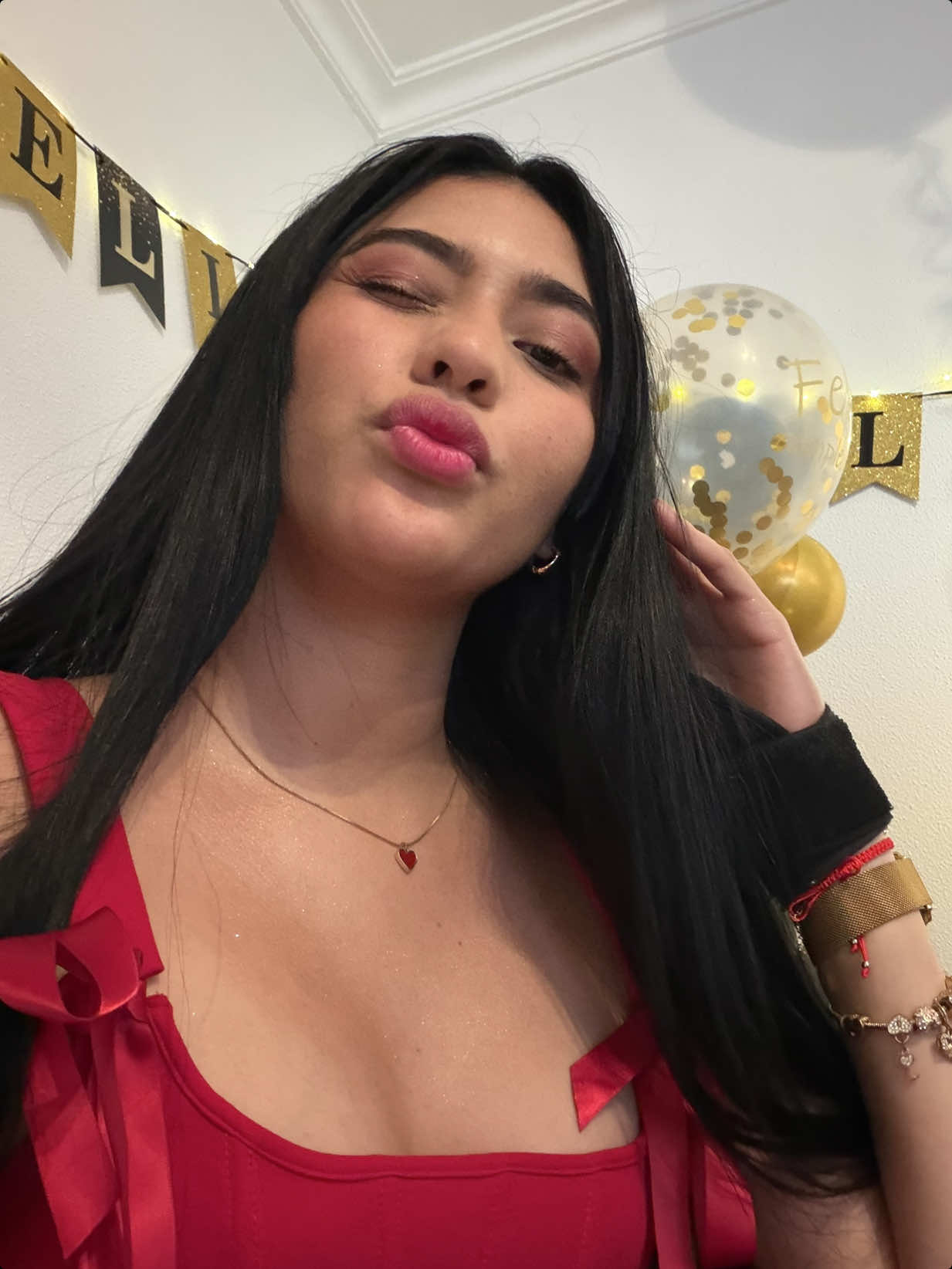 @Adrii✨