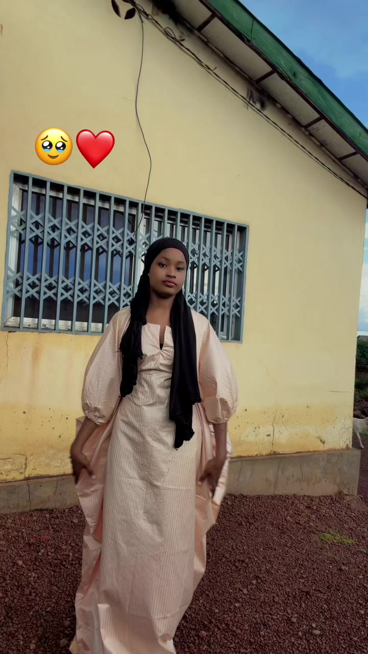 @🎀🦋𝒪𝓊𝓂𝓊🎀 224🇬🇳🌹