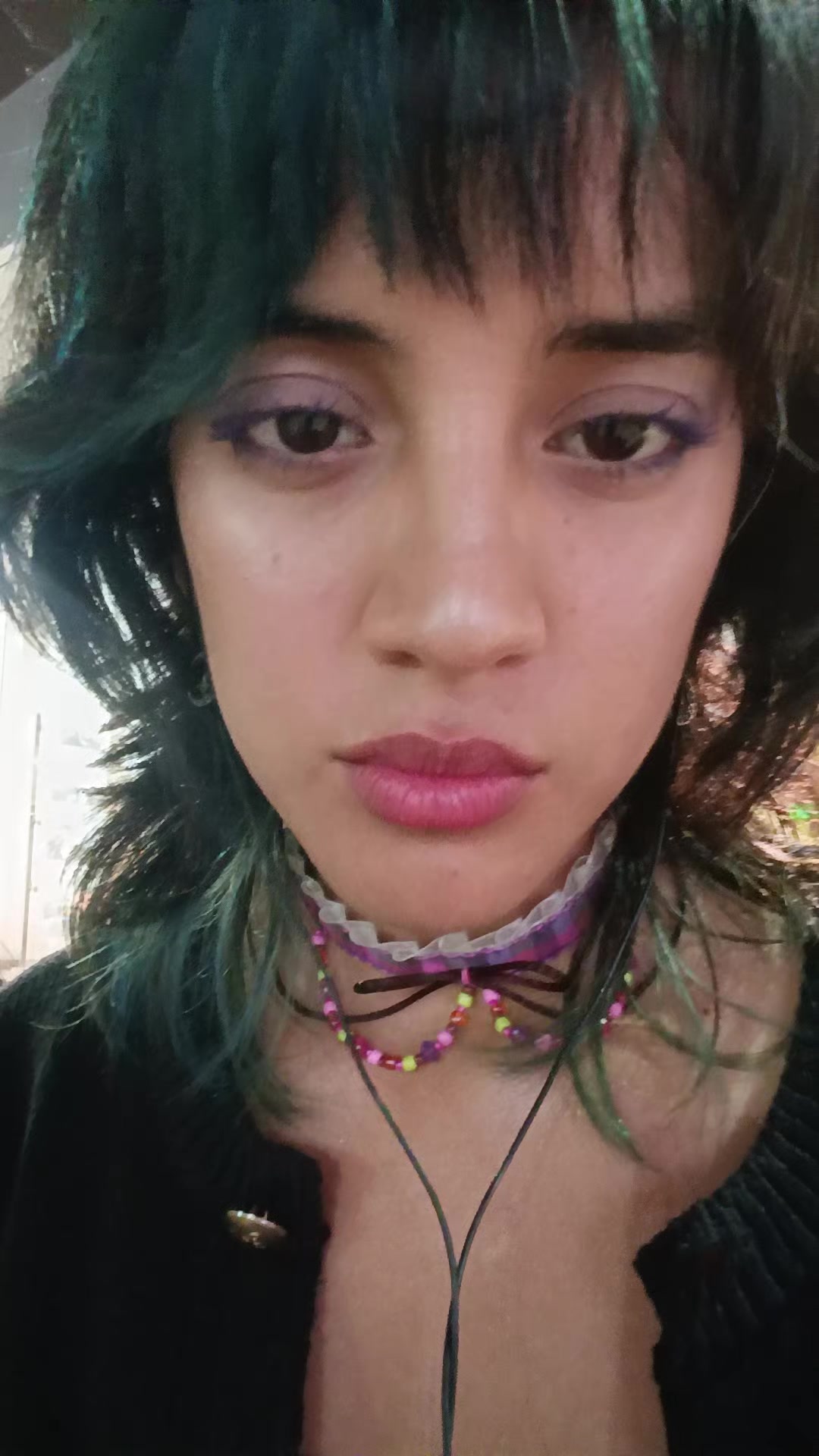 @:3