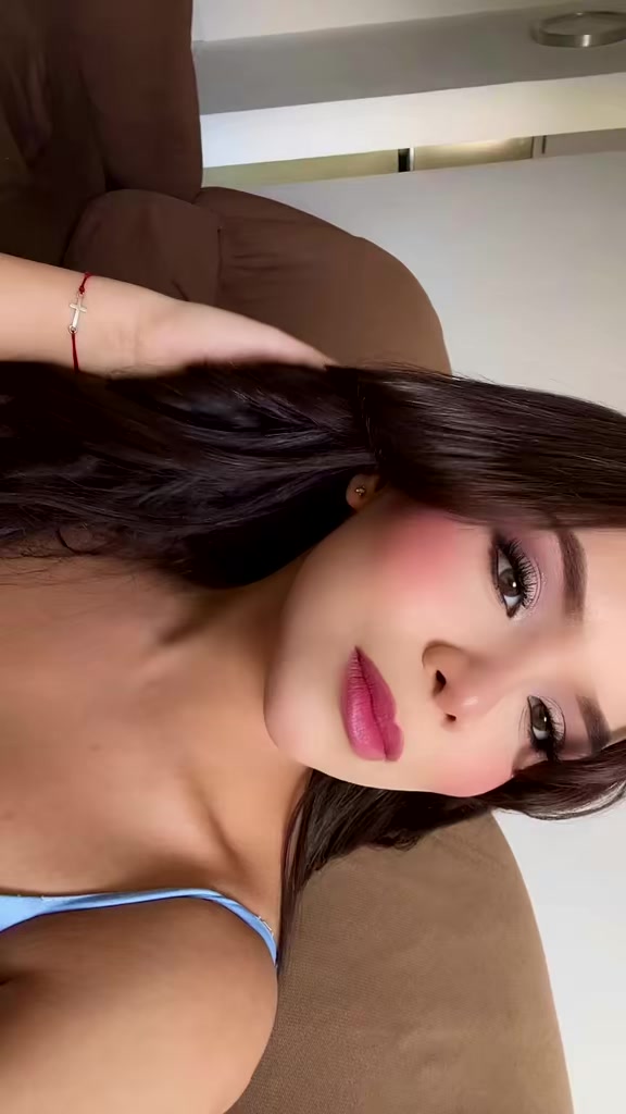 @Bella<3