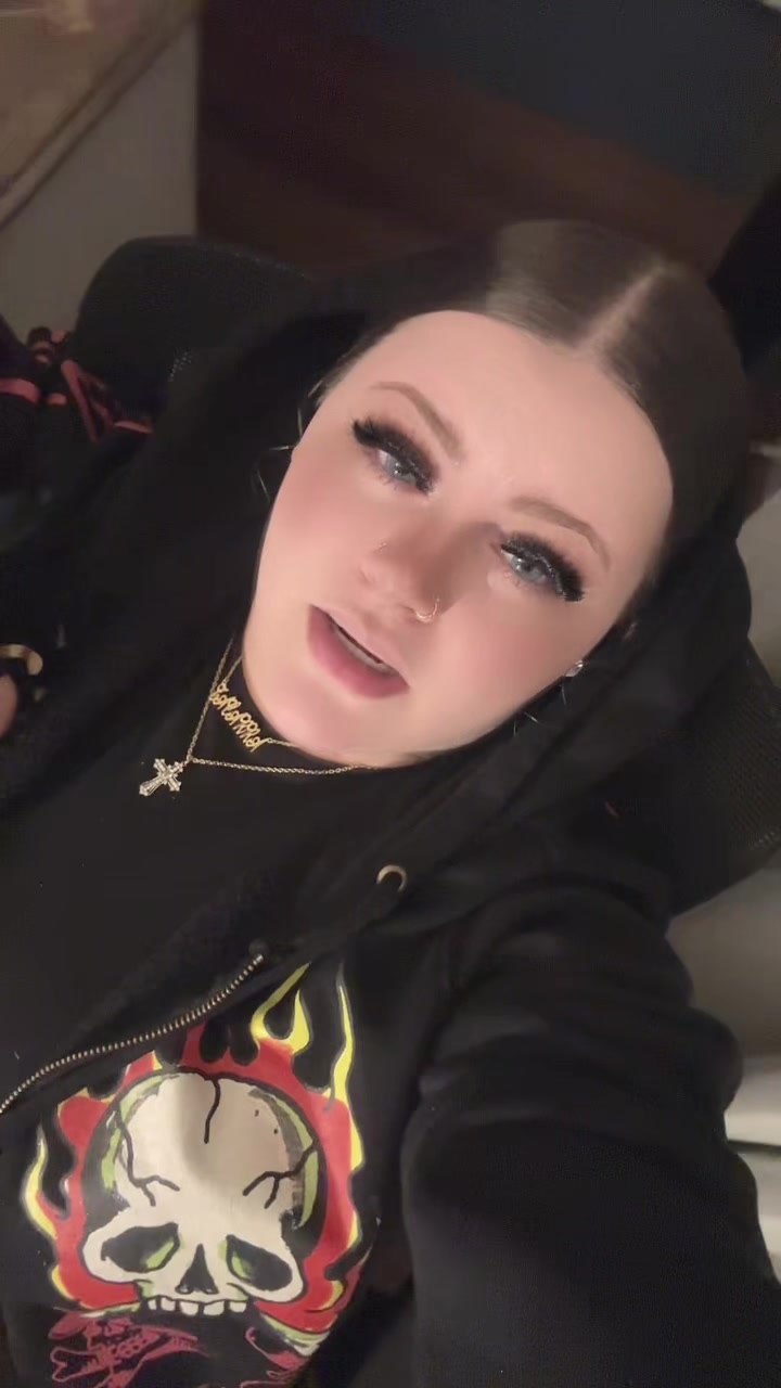 @carramonaee