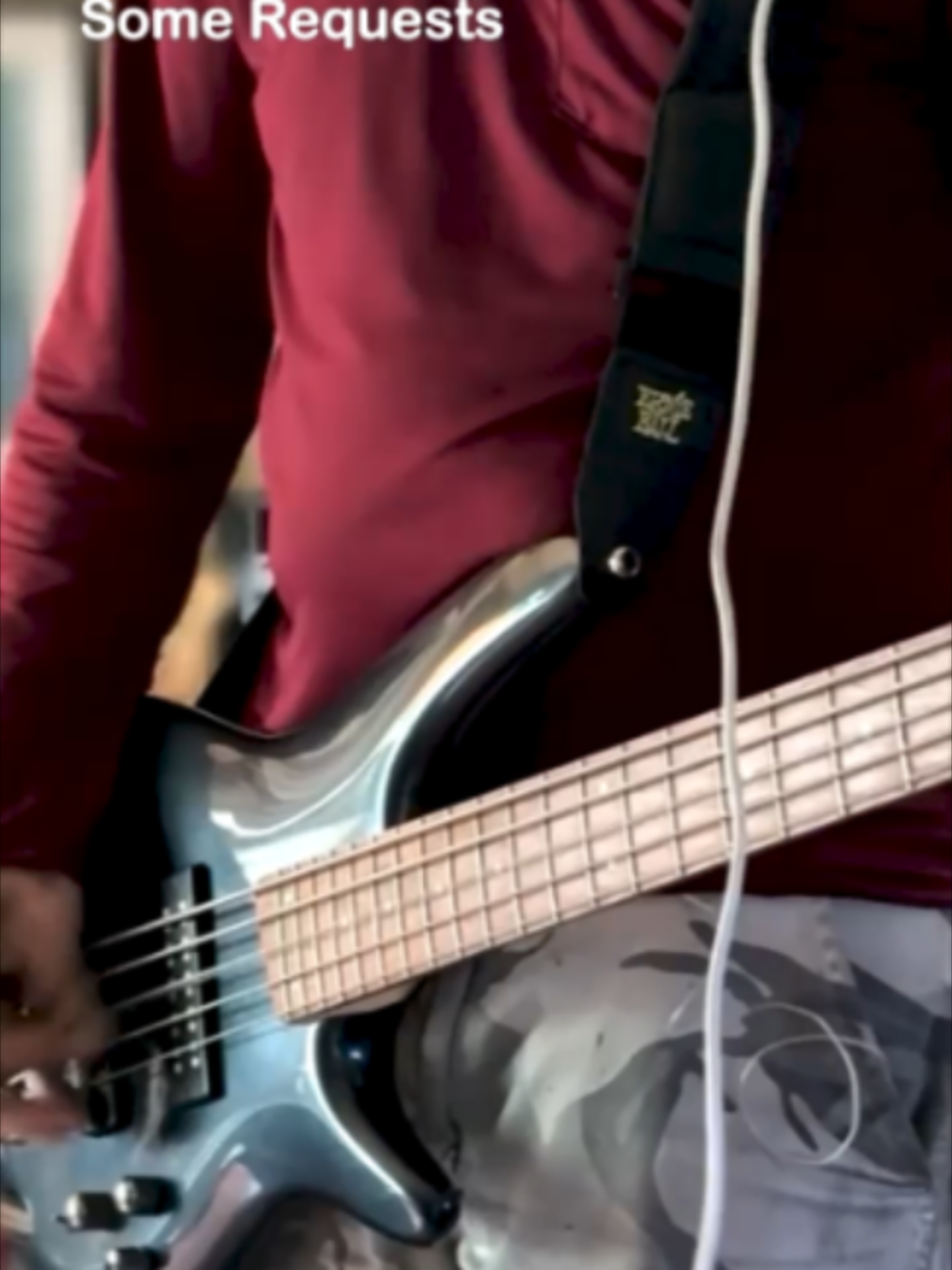 @andholly
