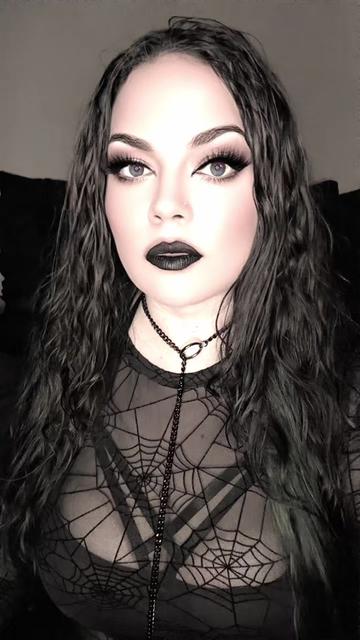 @Velvet Hex