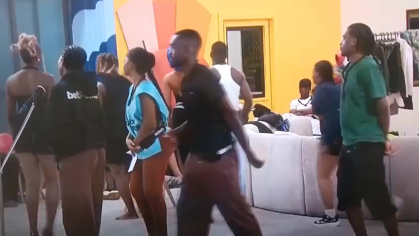 @ernestornjung🇳🇬🇦🇪🇿🇦🇨🇲