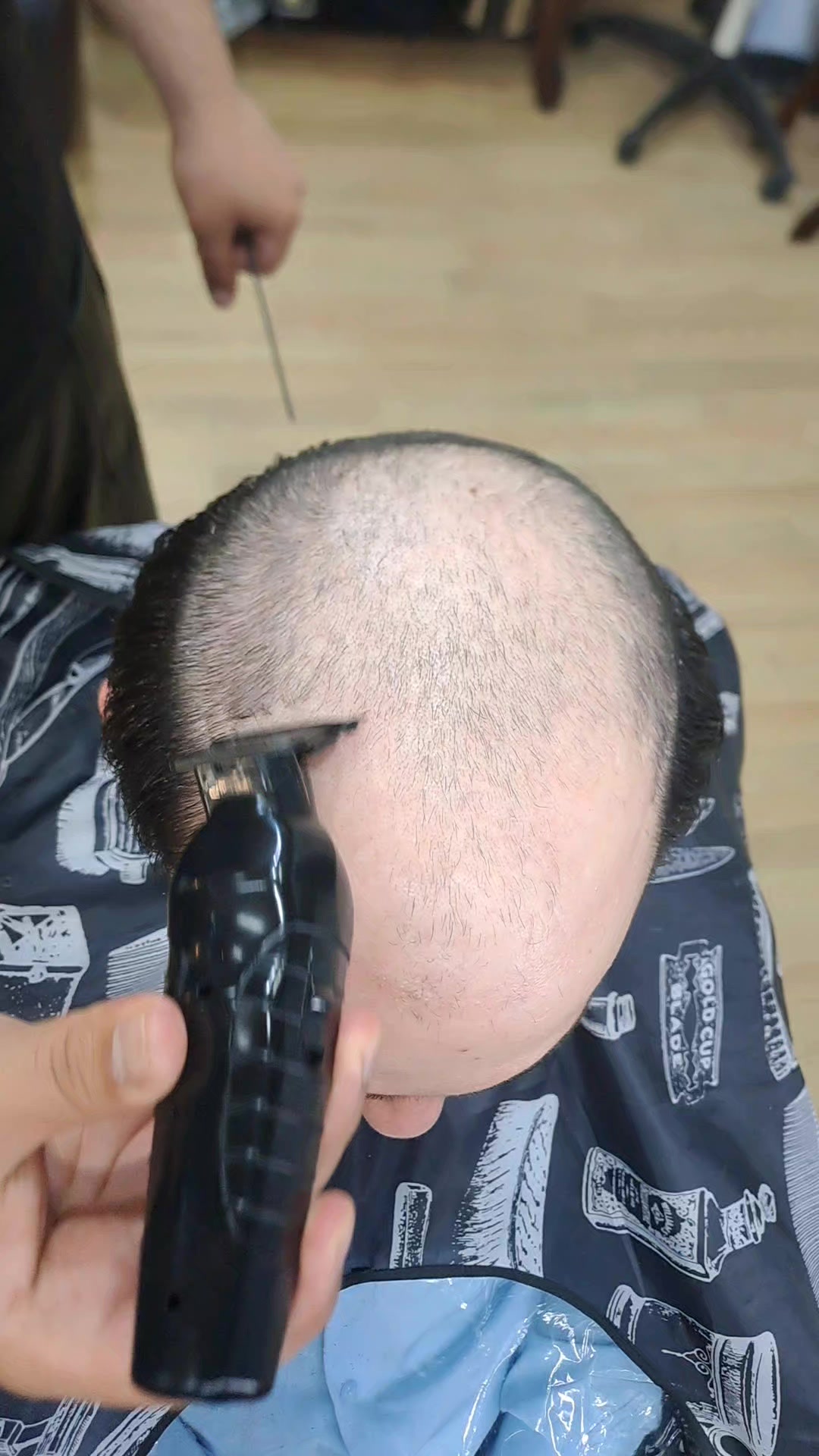 @Qasimbarber💈