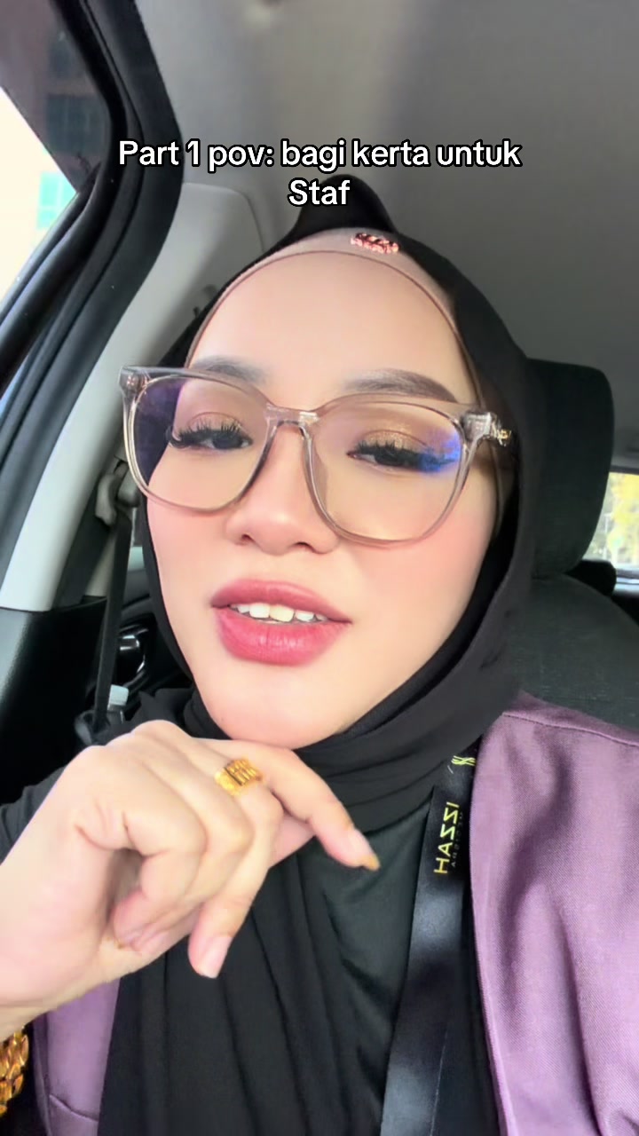 @izzah cantik manis