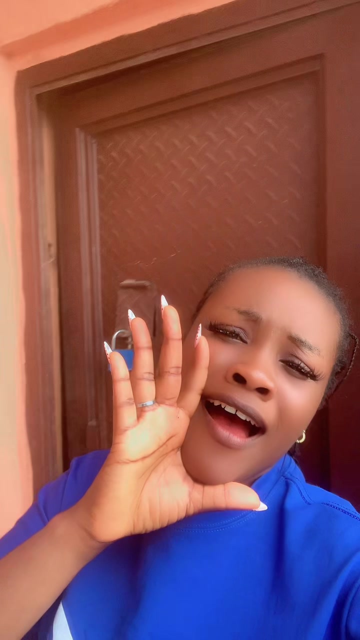 @Nessa🍫💙🩵💚📌