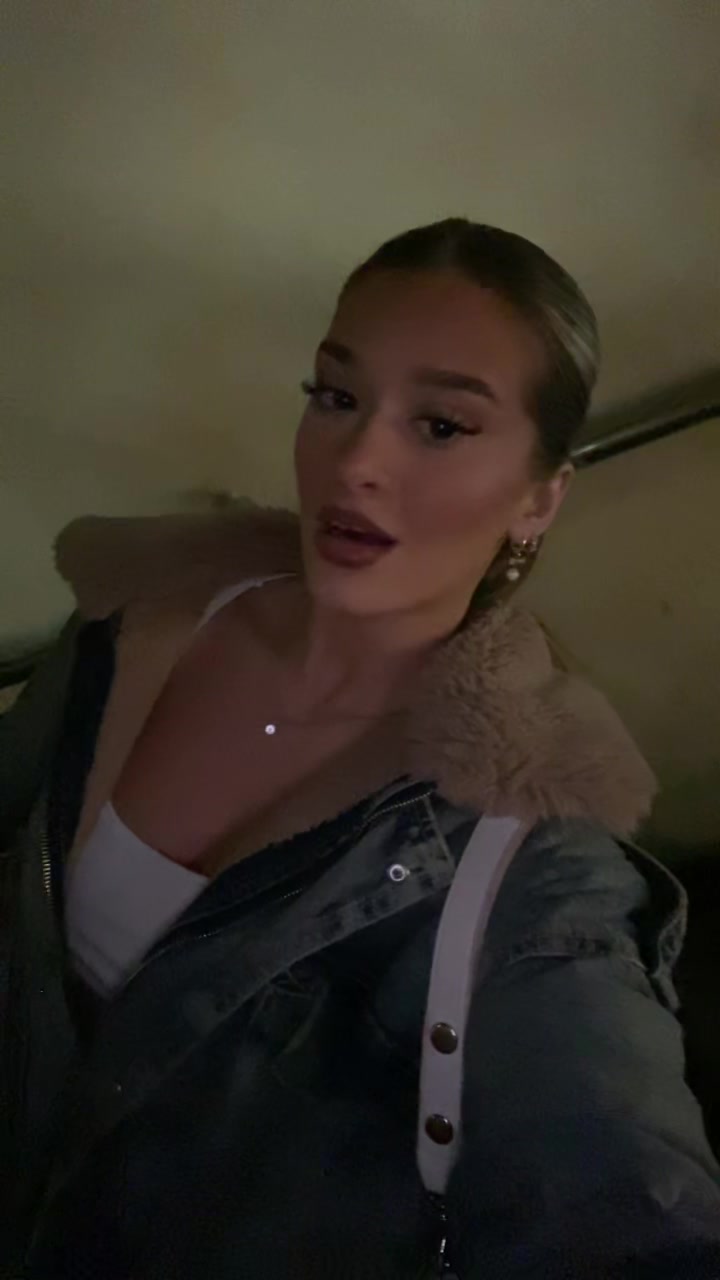 @𝒳𝒽