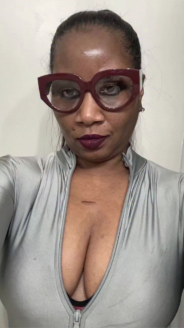 @peaches